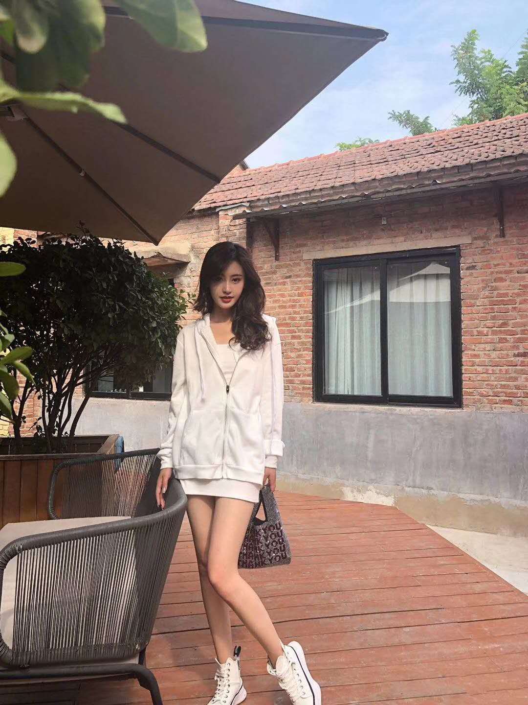 上海静安区找女人的会所地址在哪儿,繁华都市中的女性专属空间